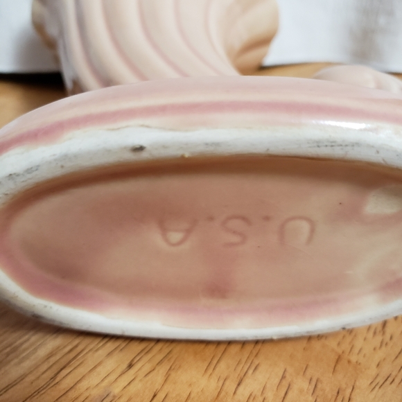 Cornucopia vase in peach. USA signed - Picture 13 of 14